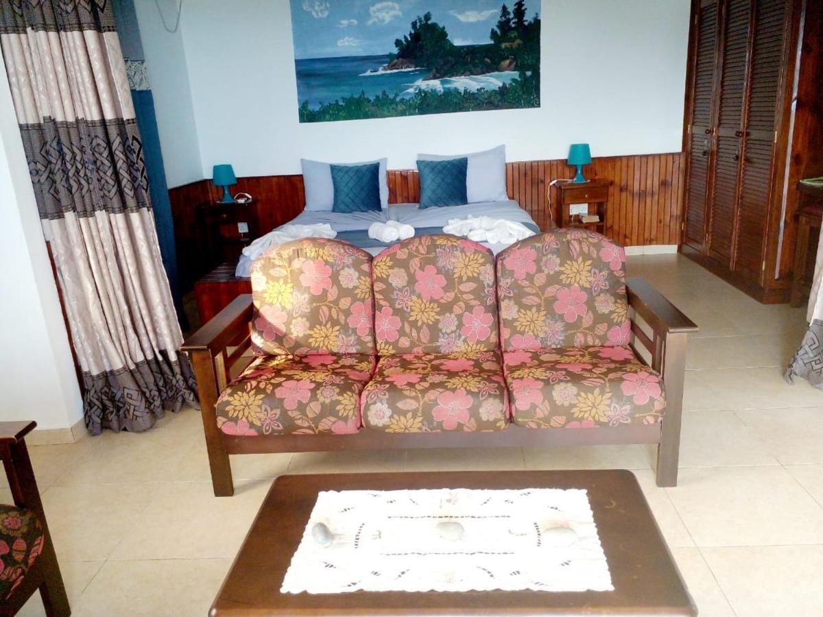 Les Elles Guesthouse Self Catering Baie Lazare  Exterior foto