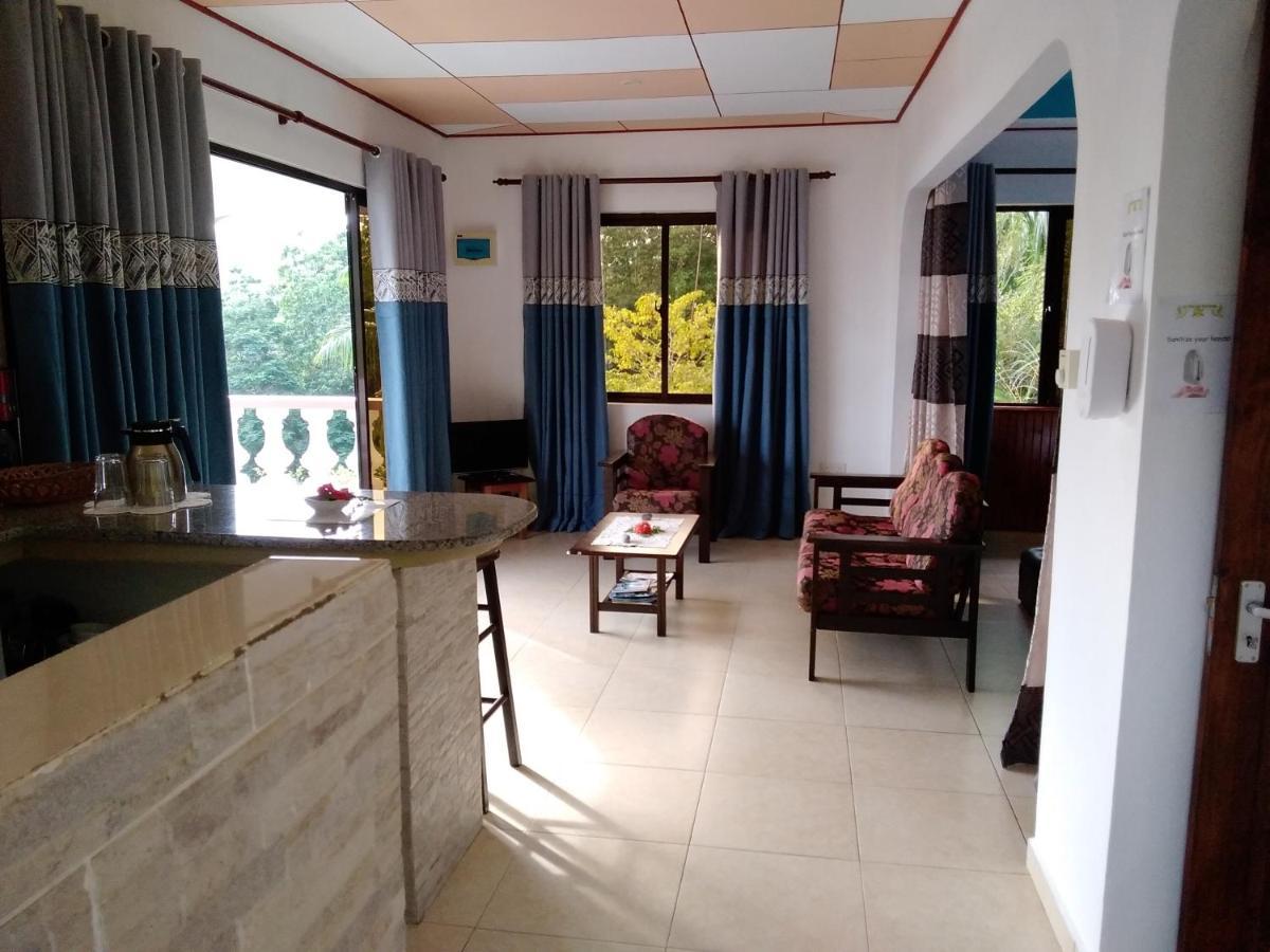 Les Elles Guesthouse Self Catering Baie Lazare  Exterior foto