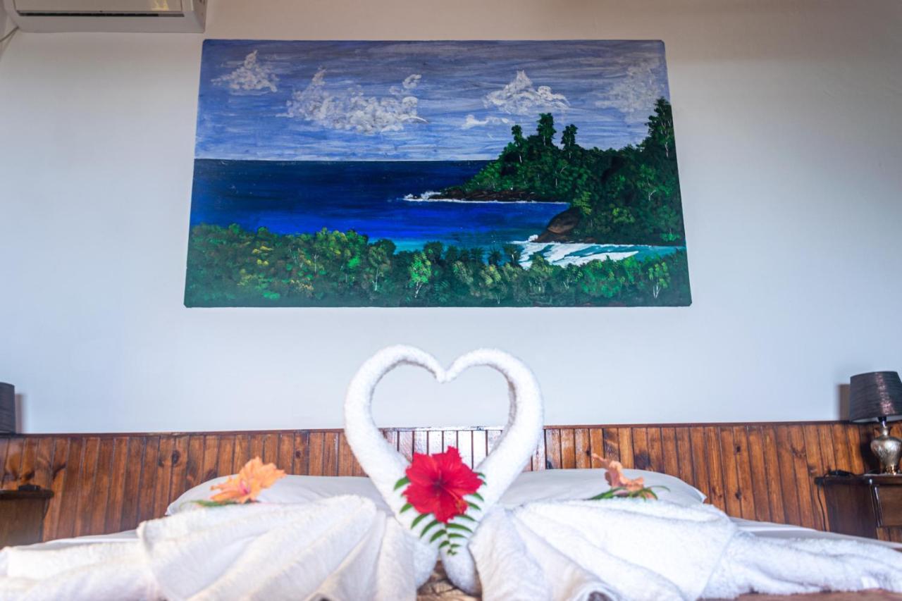 Les Elles Guesthouse Self Catering Baie Lazare  Exterior foto