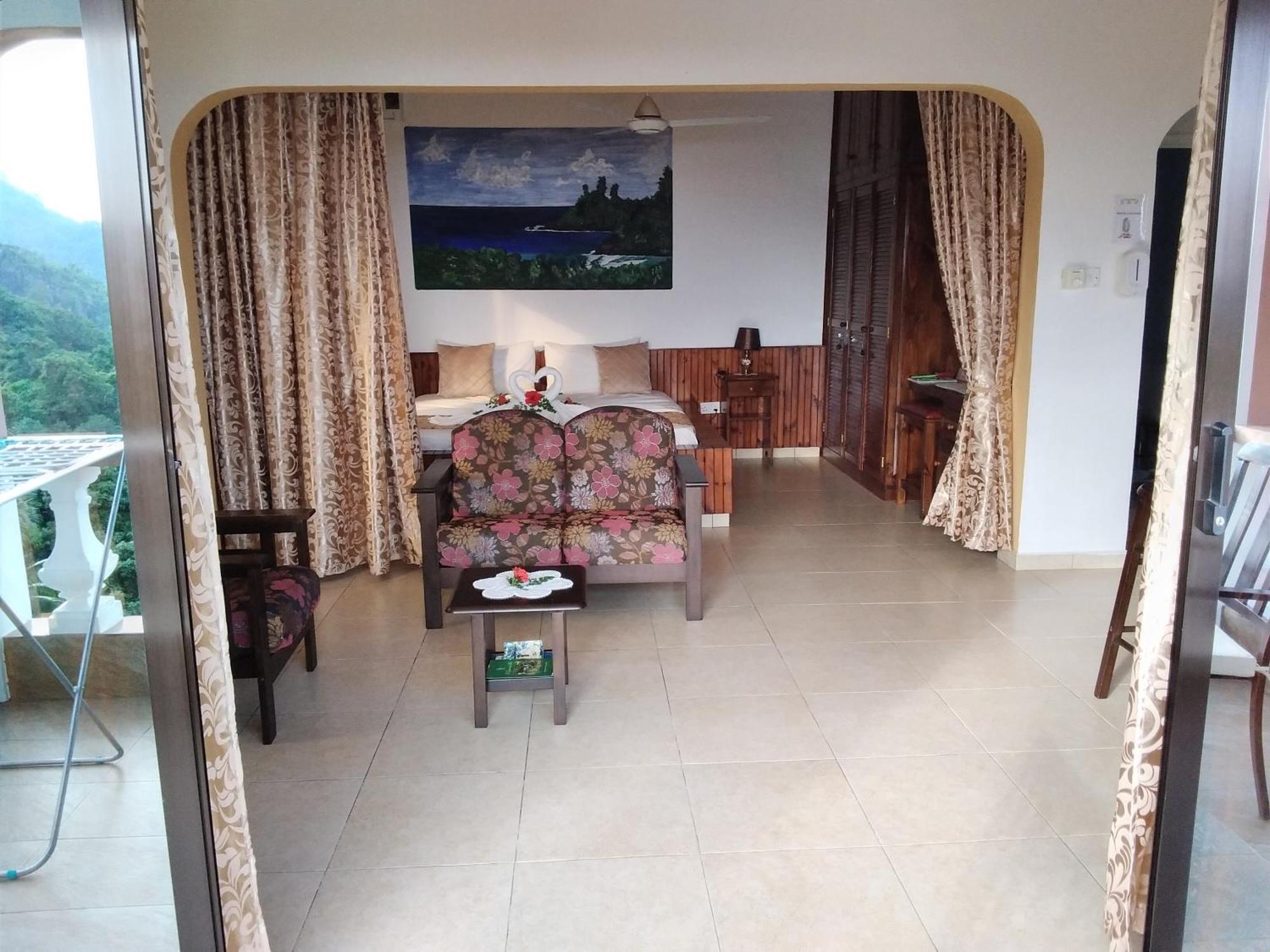 Les Elles Guesthouse Self Catering Baie Lazare  Habitación foto