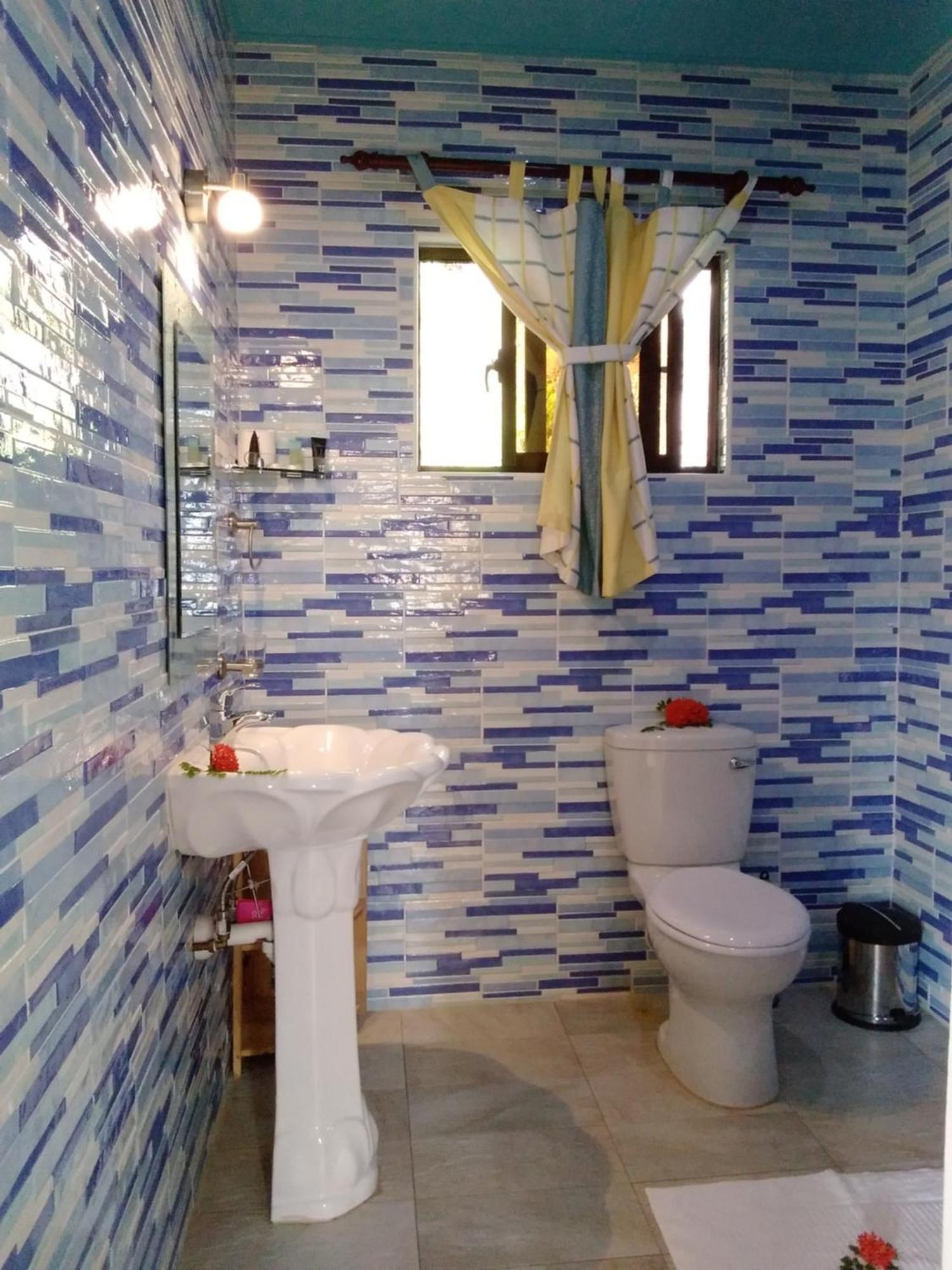Les Elles Guesthouse Self Catering Baie Lazare  Habitación foto