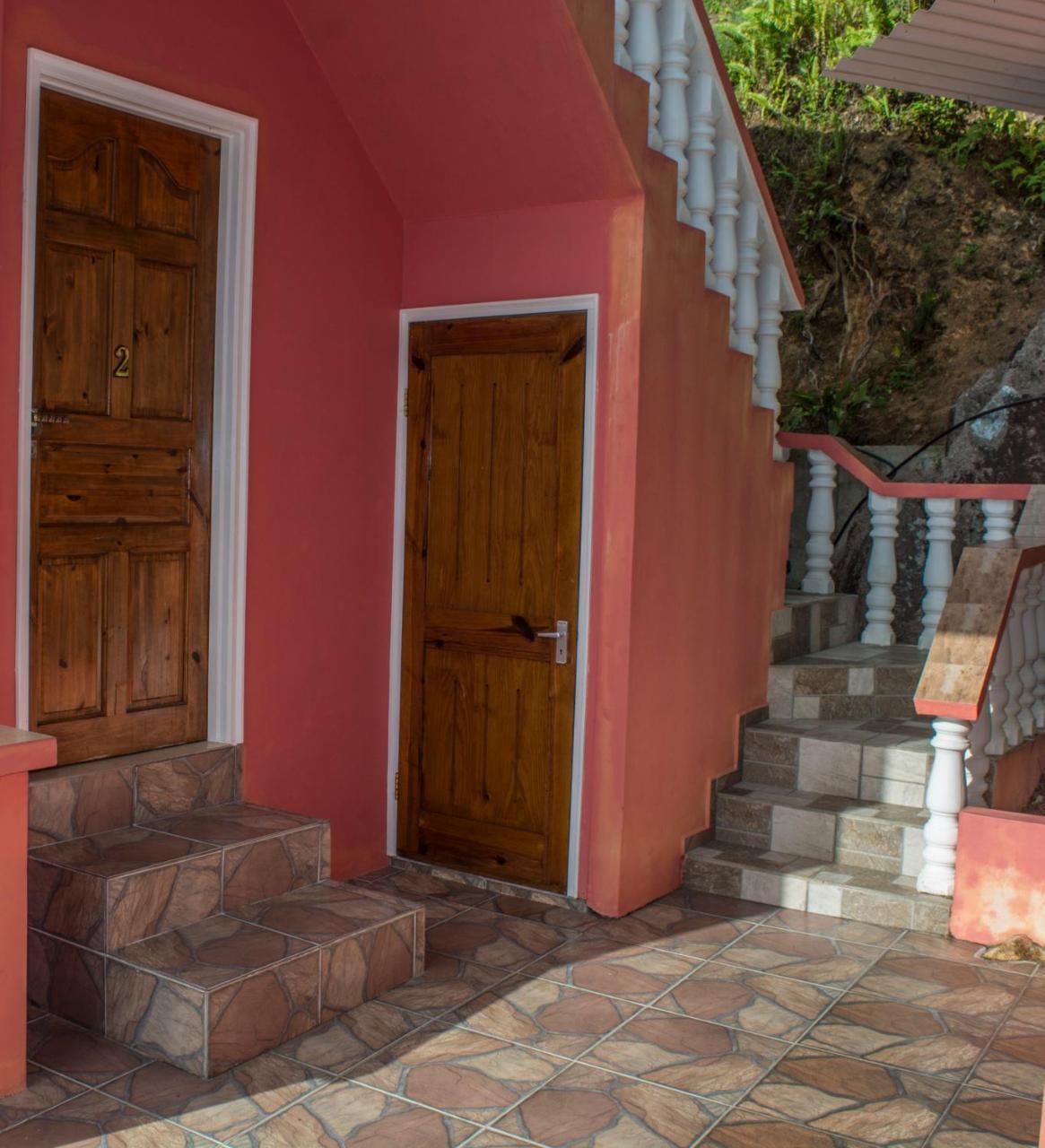 Les Elles Guesthouse Self Catering Baie Lazare  Exterior foto